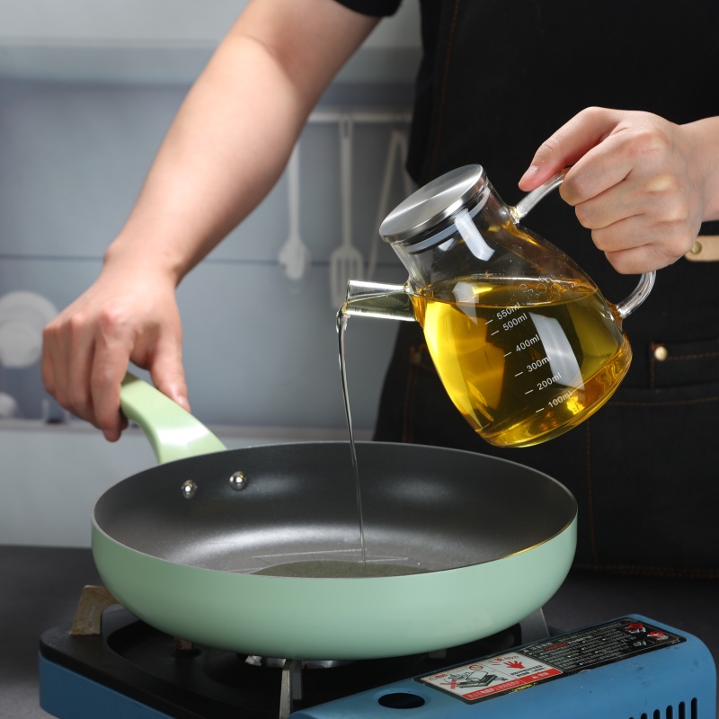 Glass Oil Pot With Wooden Lid